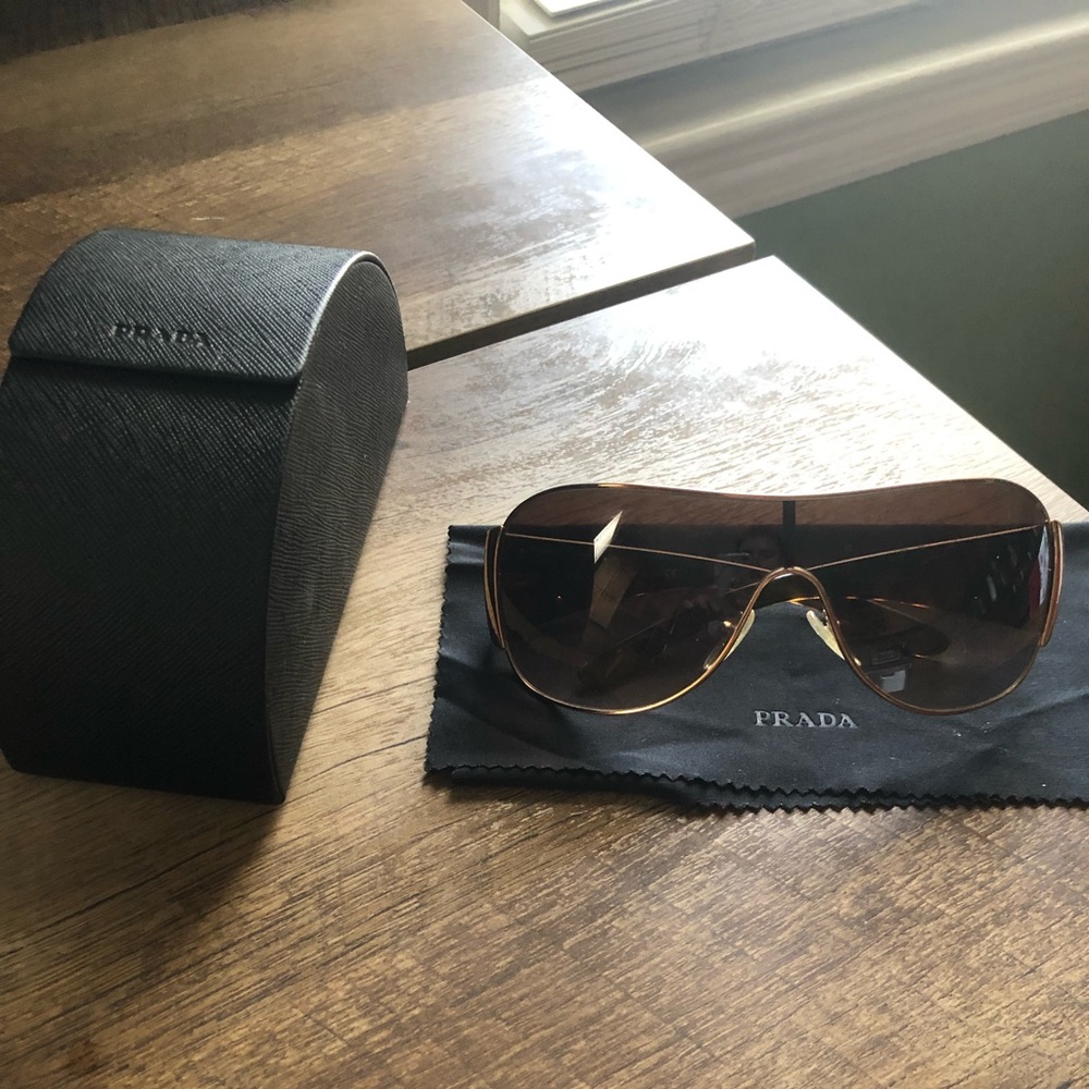 Authentic Prada Sunglasses SPR 57L 7OE-6S1 120 3N